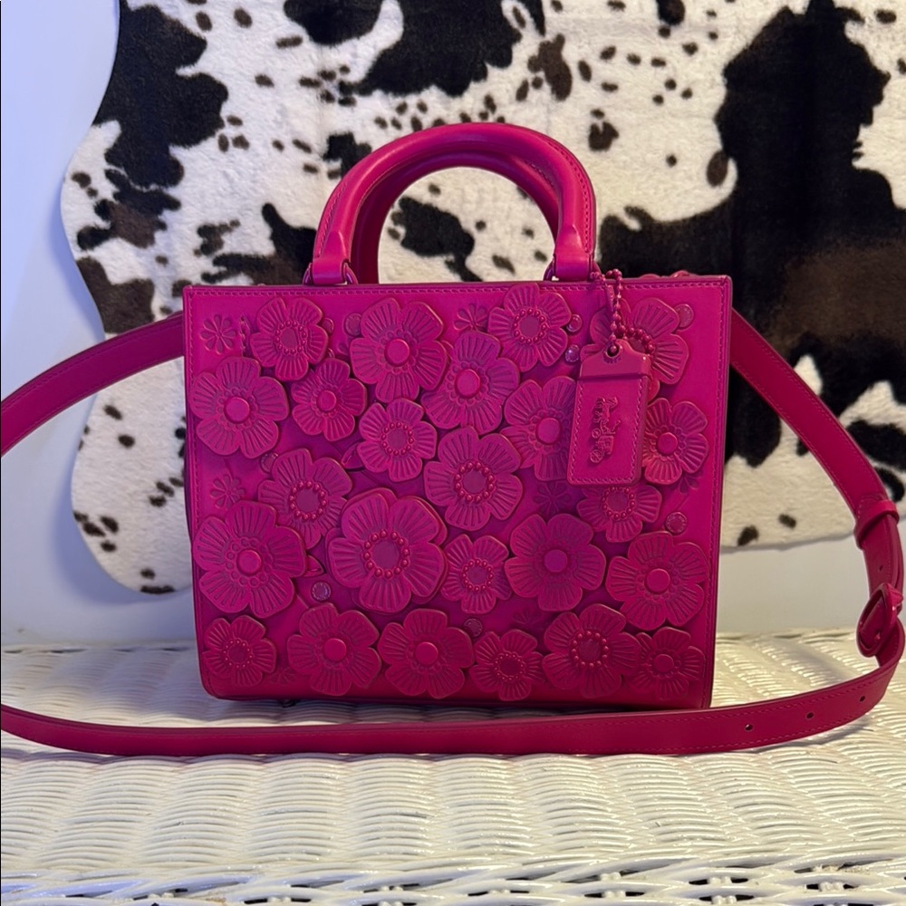 Coach Tea Rose Rogue Bag 25 in Dragonfruit